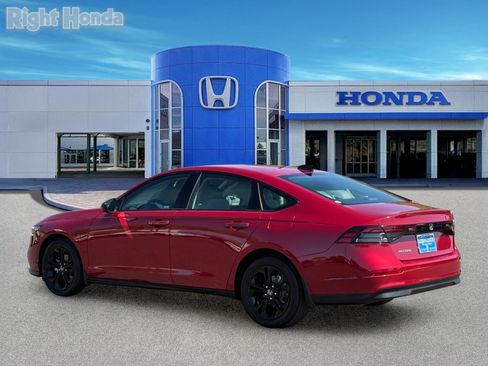 Certified 2025 Honda Accord SE image 10