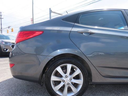 Used 2013 Hyundai Accent GLS w/ Premium Pkg FWD image 22