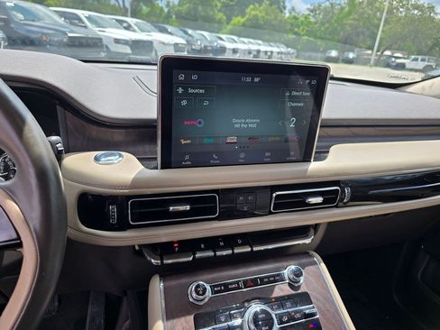Used 2022 Lincoln Aviator Reserve RWD image 22
