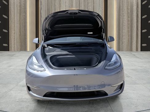Used 2022 Tesla Model Y Performance image 15