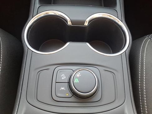 Used 2023 GMC Terrain SLE w/ Elevation Edition FWD image 27