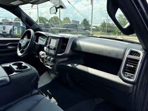 Used 2023 RAM 1500 Big Horn AWD/4WD image 34