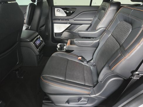 Certified 2025 Lincoln Aviator Black Label image 12