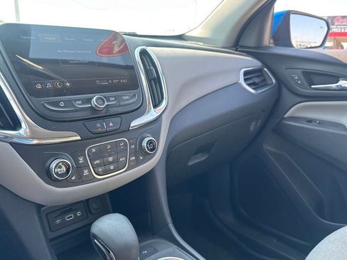 Used 2024 Chevrolet Equinox LT FWD image 21
