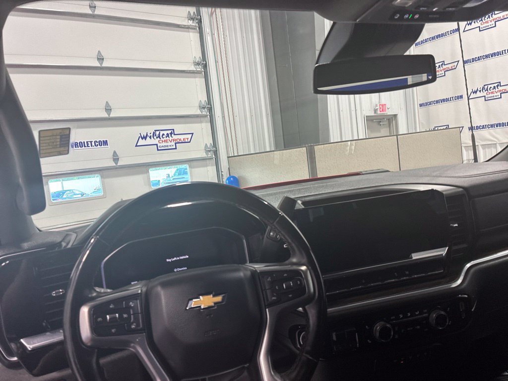 Used 2024 Chevrolet Silverado 3500 LT w/ Convenience Package AWD/4WD image 2