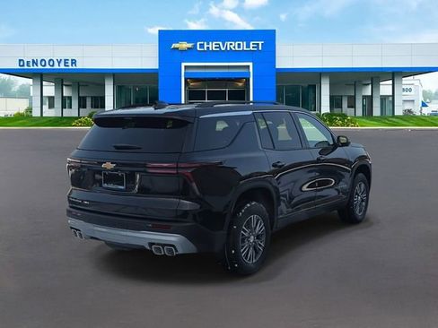 New 2026 Chevrolet Traverse LT w/ Driver Confidence Package image 6