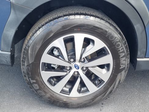Used 2024 Subaru Outback Premium AWD/4WD image 7