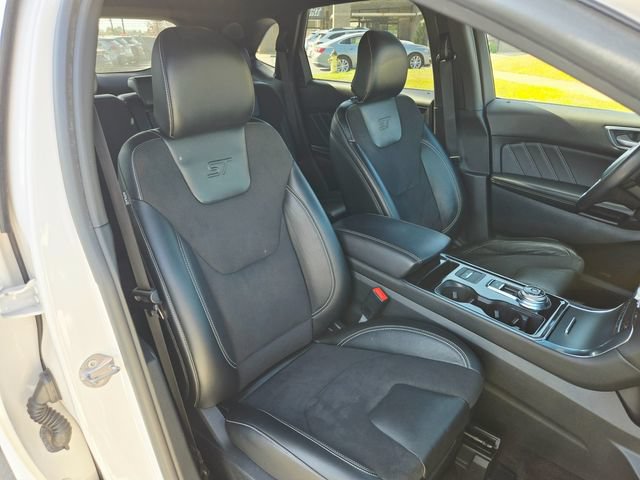 Used 2019 Ford Edge ST w/ Cold Weather Package AWD/4WD image 16
