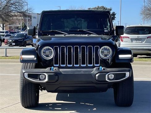 Used 2022 Jeep Wrangler Unlimited Sahara 4xe image 7