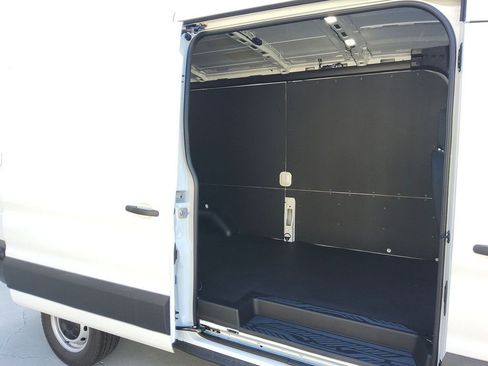 New 2026 Ford Transit 250 148 Medium Roof w/ Load Area Protection Package RWD image 11