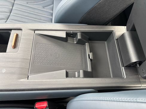 Used 2023 Nissan Ariya image 28