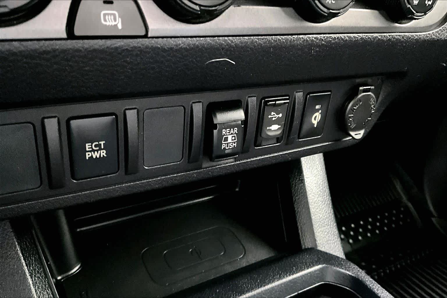 Used 2019 Toyota Tacoma TRD Off-Road AWD/4WD image 35