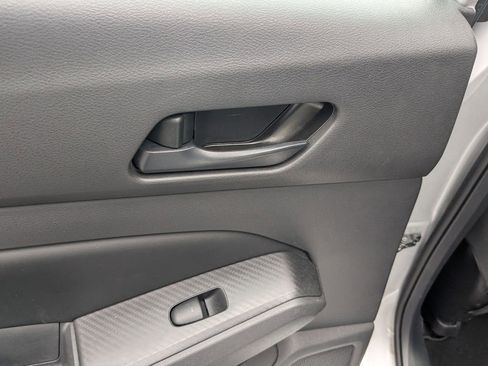 Used 2024 Nissan Altima 2.5 SV image 25