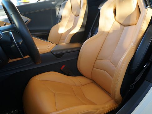 Used 2021 Chevrolet Corvette Stingray Preferred Cpe w/ Z51 Performance Package image 11