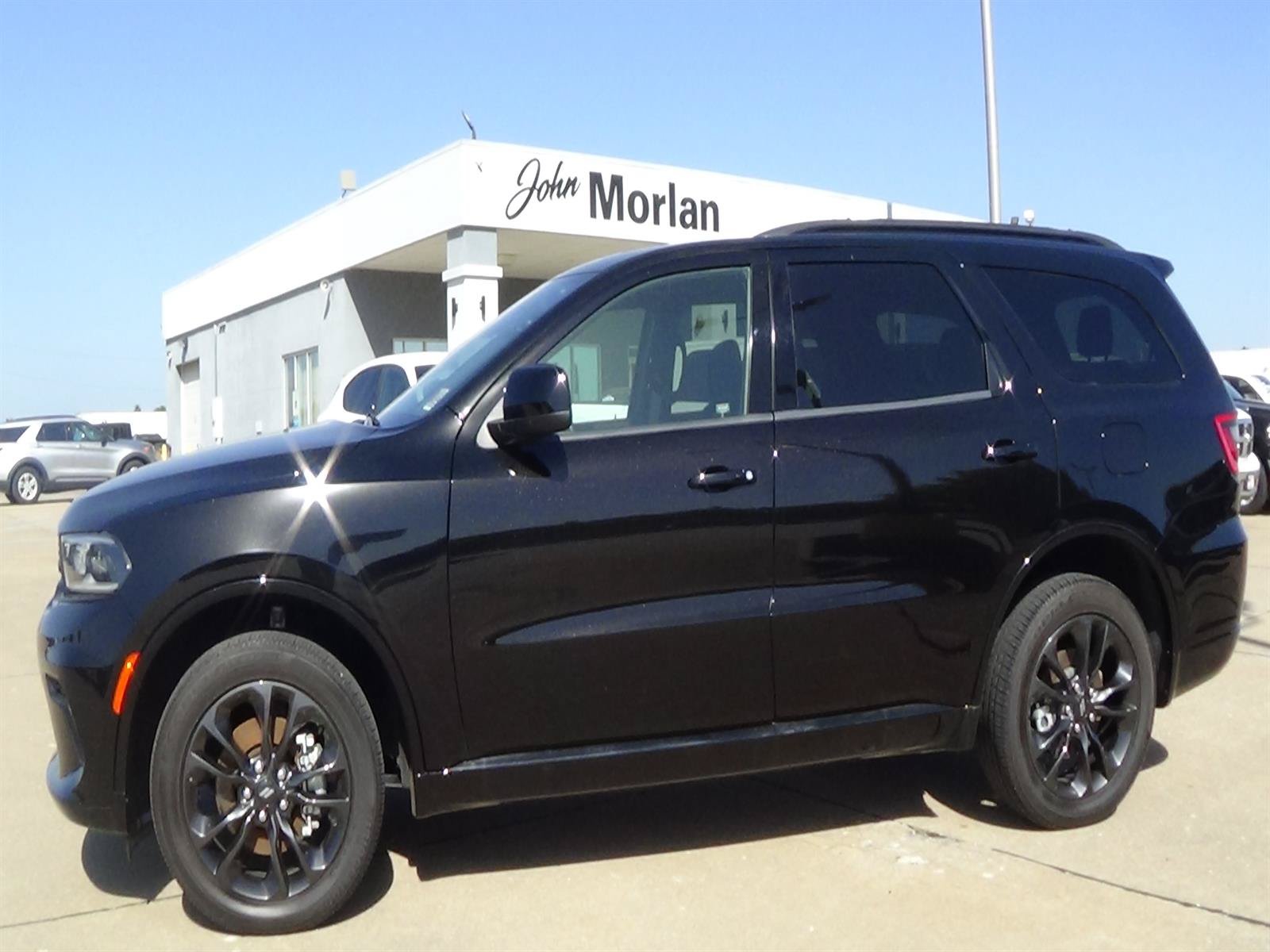 Certified 2024 Dodge Durango SXT w/ SXT Blacktop Group AWD/4WD image 1