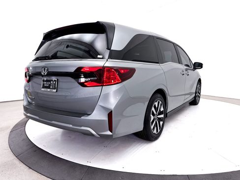 Used 2025 Honda Odyssey EX-L image 17