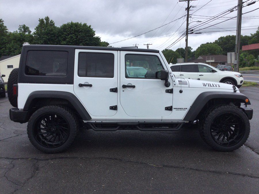 Used 2017 Jeep Wrangler Unlimited Sport AWD/4WD image 6