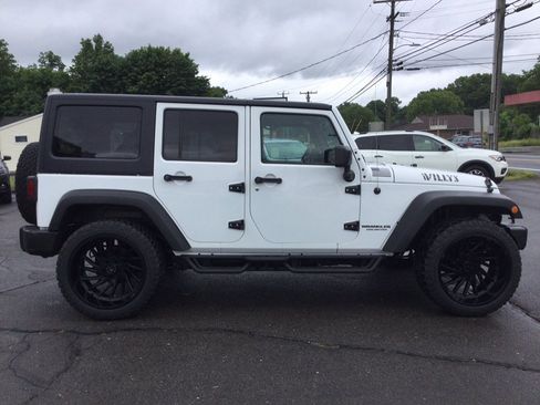 Used 2017 Jeep Wrangler Unlimited Sport AWD/4WD image 6