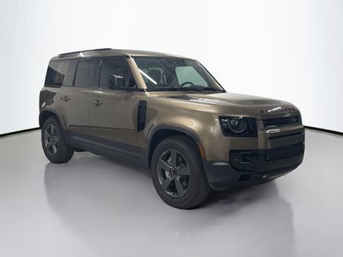 Used 2026 Land Rover Defender 110 S AWD/4WD image 7
