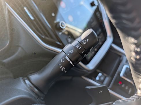 Used 2023 Subaru Outback Touring XT image 31