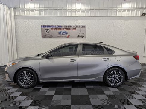Used 2024 Kia Forte GT-Line FWD image 2