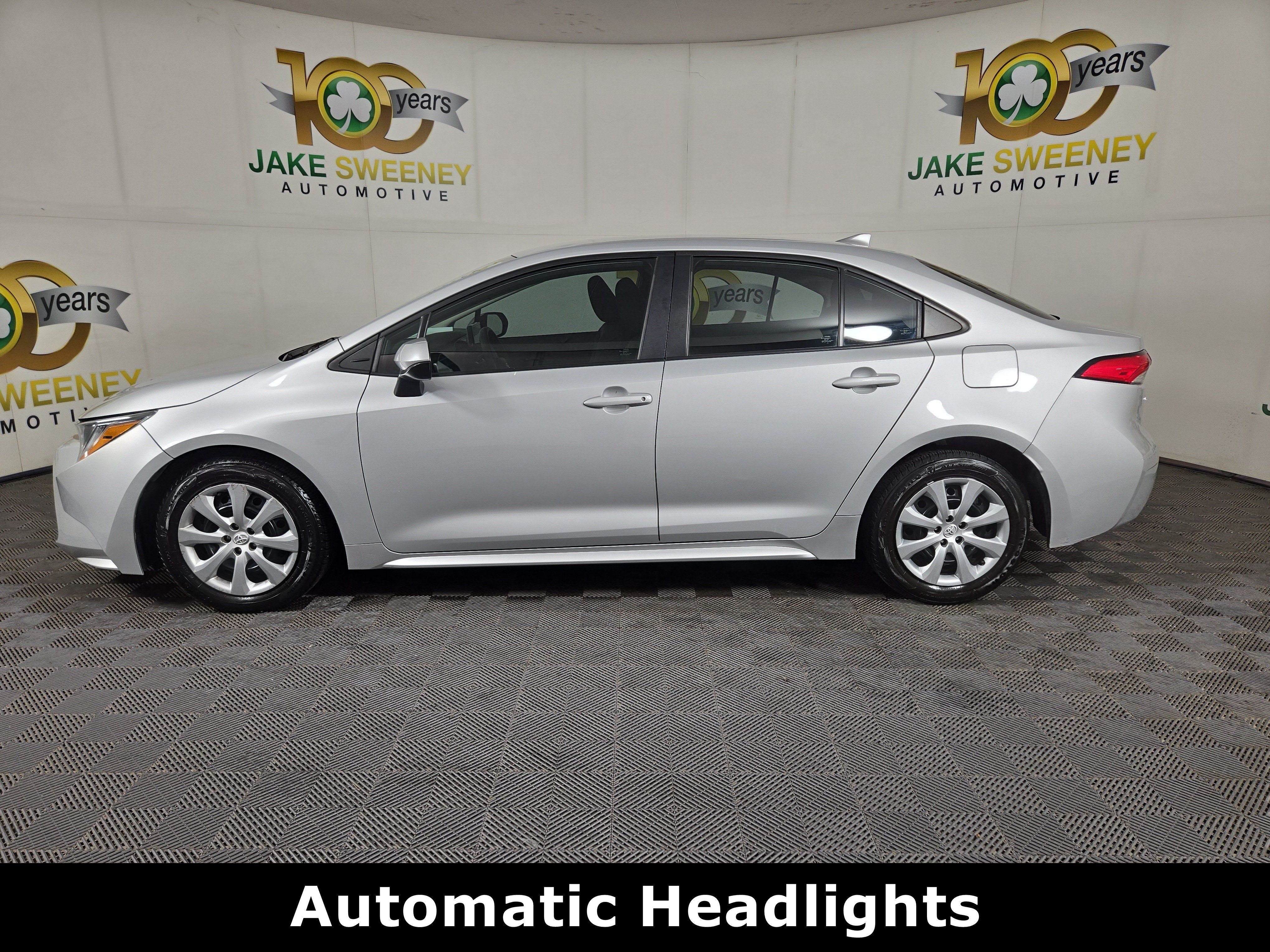 Used 2023 Toyota Corolla LE FWD image 6