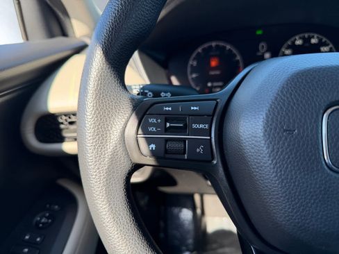 Used 2023 Honda HR-V LX image 14