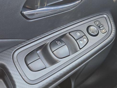 New 2025 Nissan Versa SV image 20