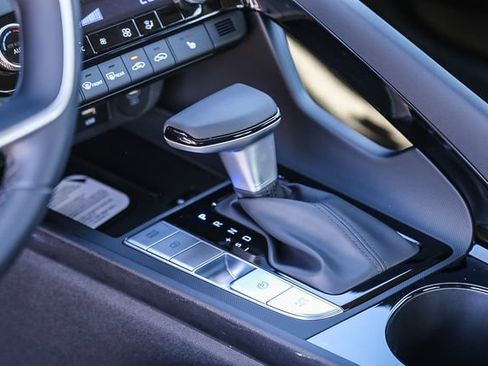 New 2026 Hyundai Elantra Limited FWD image 23