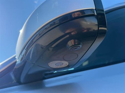 Used 2019 Jaguar F-PACE S image 16