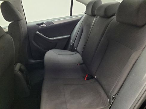 Used 2015 Volkswagen Jetta SE FWD image 18