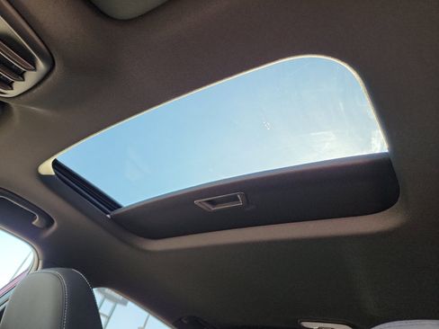 New 2026 Chevrolet Trax RS w/ Sunroof Package image 19