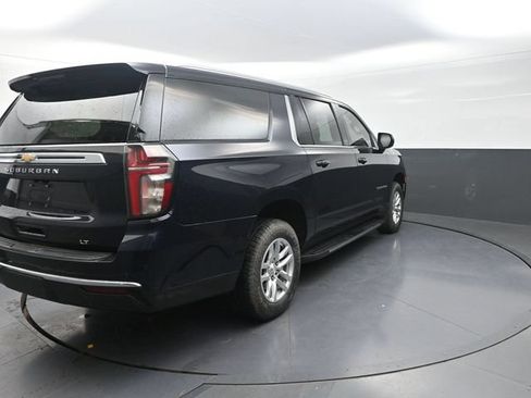 Used 2022 Chevrolet Suburban LT AWD/4WD image 8