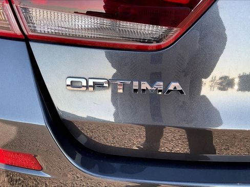 Used 2020 Kia Optima S w/ S Panoramic Sunroof Package FWD image 10