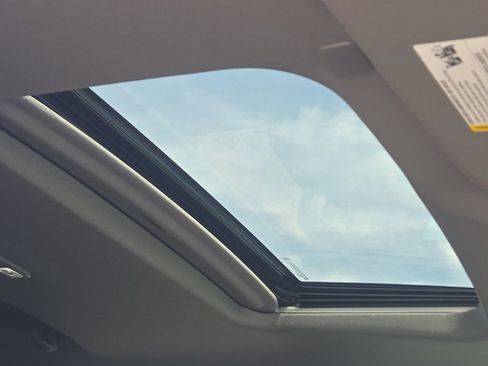 Used 2025 GMC Sierra 3500 Denali w/ Denali Reserve Package AWD/4WD image 24