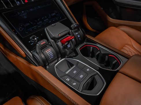 Used 2023 Lamborghini Urus S AWD/4WD image 54