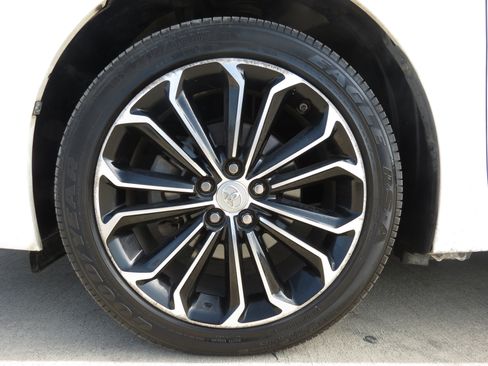 Used 2016 Toyota Corolla S w/ Body Protection Package #1 FWD image 9