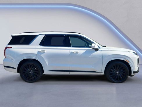 Used 2025 Hyundai Palisade Calligraphy AWD/4WD image 2