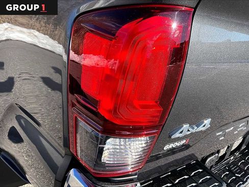 Certified 2019 Toyota Tacoma SR5 image 27