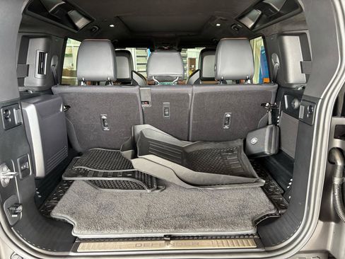 Used 2026 Land Rover Defender 110 image 45