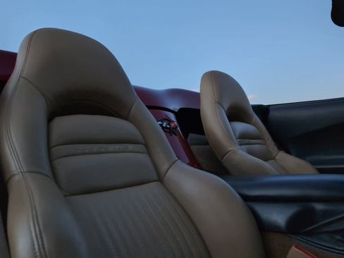 Used 1999 Chevrolet Corvette Convertible w/ Memory Pkg image 18