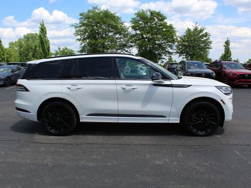 Certified 2024 Lincoln Aviator Reserve w/ Jet Package AWD/4WD image 2
