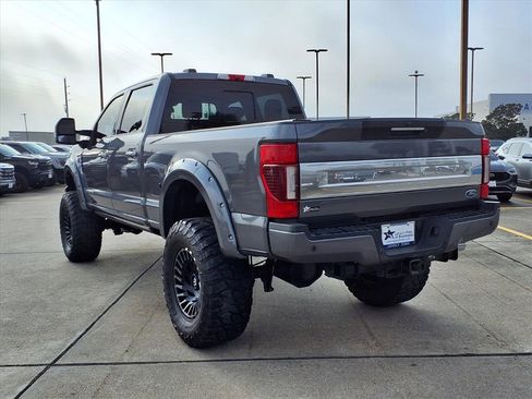 Used 2021 Ford F350 Platinum image 4