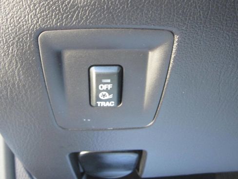 Used 2004 Ford Thunderbird Deluxe image 36