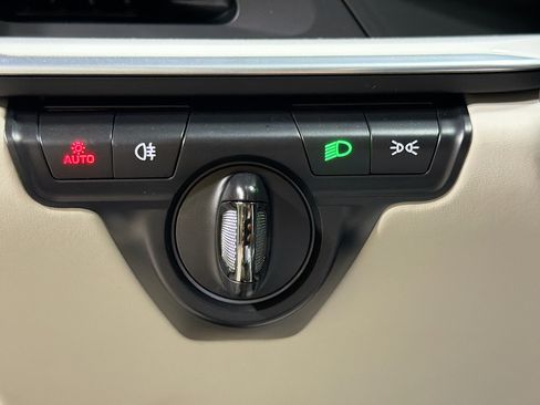 Certified 2024 Porsche 911 Turbo AWD/4WD image 32