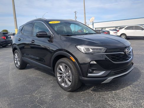 Used 2023 Buick Encore GX Essence w/ Experience Buick Package FWD image 2