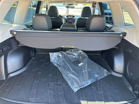 Used 2021 Subaru Forester Limited w/ Popular Package #3 image 7