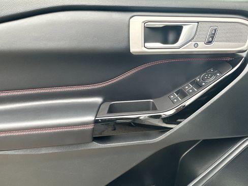 Certified 2022 Ford Explorer ST-Line image 12