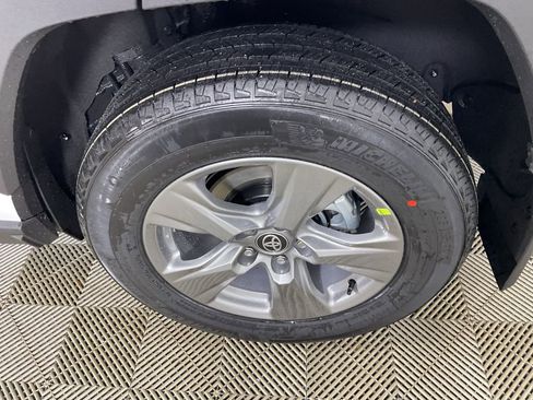 New 2025 Toyota RAV4 XLE image 5
