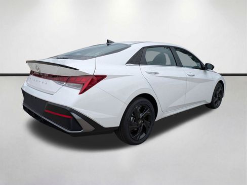 New 2026 Hyundai Elantra SEL Sport Premium FWD image 3